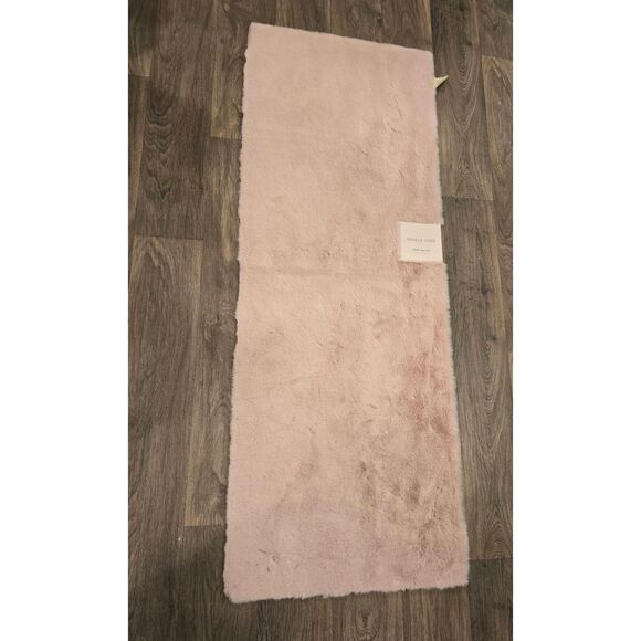 Thalia Sodi Plush Faux Fur Accent Rug- Pink - Picture 6 of 7